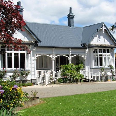 White Elephant Accomodation Motueka Exterior photo