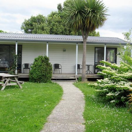 White Elephant Accomodation Motueka Exterior photo