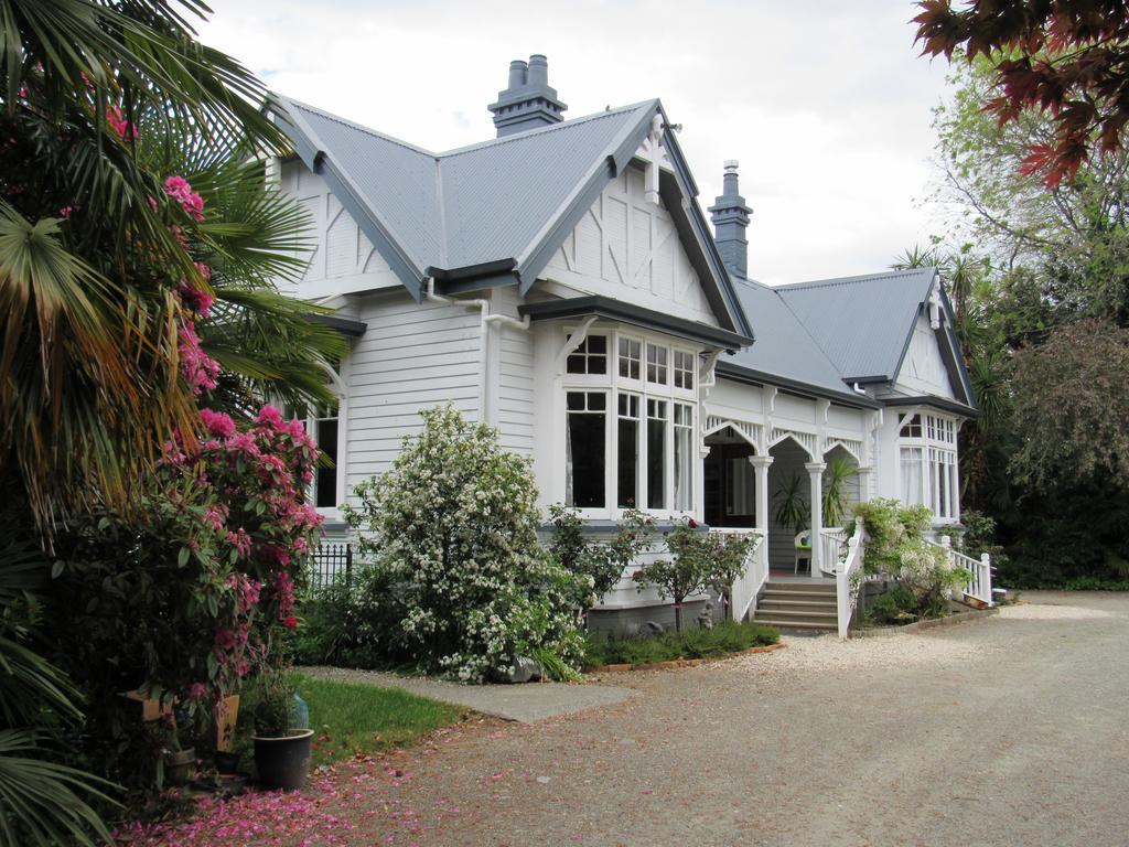 White Elephant Accomodation Motueka Exterior photo